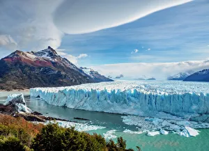 Perito Moreno Glacier, elevated view, Los Glaciares National Park Perito Moreno Glacier, elevated view, Los Glaciares National Park