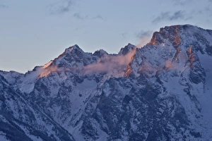 Grand Teton National Park Scenery Prints: Pink clouds along the Teton Range at sunset