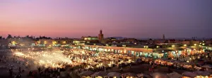 Place Jemaa El Fna (Djemaa El Fna) at dusk Place Jemaa El Fna (Djemaa El Fna) at dusk
