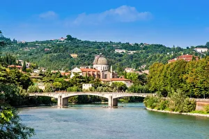 Ponte Garibaldi, River Adige, Verona, UNESCO World Heritage Site, Veneto, Italy, Europe Ponte Garibaldi, River Adige, Verona, UNESCO World Heritage Site, Veneto, Italy, Europe