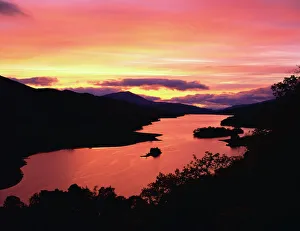 Great Britain Scenic Views Prints: Queens View at dusk