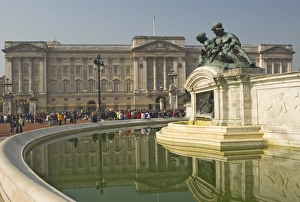 London England Tourist Attractions Prints: Reflections, Buckingham Palace, Queen Victoria Monument fountain, London