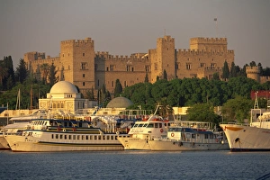 Rhodes Town Harbour, Rhodes, Dodecanese, Greek Islands, Greece, Europe Rhodes Town Harbour, Rhodes, Dodecanese, Greek Islands, Greece, Europe