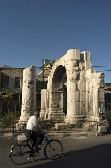 Middle Eastern Archaeological Sites Prints: Roman Arch