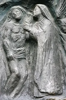 Sculpture of Jesus taken down from the cross, on the Notre Dame door Sculpture of Jesus taken down from the cross, on the Notre Dame door