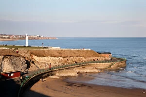 Rocky Collection: Seaburn Lighthouse and Beach Sunderland, Tyne and Wear, England, United Kingdom, Europe