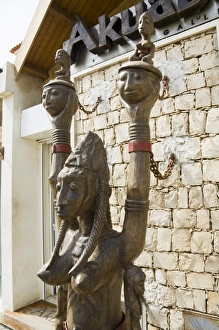 Shop selling African carvings and jewellery, Santa Maria, Sal (Salt), Cape Verde Islands Shop selling African carvings and jewellery, Santa Maria, Sal (Salt), Cape Verde Islands