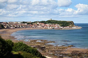 Images Dated 22nd August 2012: South Bay from South Cliff Gardens, Scarborough, North Yorkshire, Yorkshire, England
