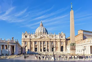 St. Peters Square and St. Peters Basilica, Vatican City, UNESCO World Heritage Site St. Peters Square and St. Peters Basilica, Vatican City, UNESCO World Heritage Site