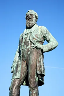 Statue of John Candlish MP in Mowbray Gardens, Sunderland, Tyne and Wear, England, United Kingdom, Europe Statue of John Candlish MP in Mowbray Gardens, Sunderland, Tyne and Wear, England, United Kingdom, Europe