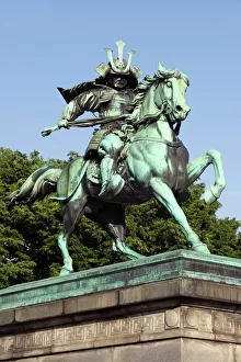 Statue of Samurai warrior Masashige Kusunoki on horseback in Hibiya Park in downtown Tokyo Statue of Samurai warrior Masashige Kusunoki on horseback in Hibiya Park in downtown Tokyo