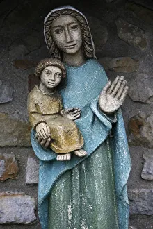 Statue of Virgin and Child outside Saint-Pierre de Solesmes Abbey, Solesmes, Sarthe Statue of Virgin and Child outside Saint-Pierre de Solesmes Abbey, Solesmes, Sarthe