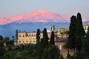 Sunrise over Taormina and Mount Etna with Hotel San Domenico Palace, Taormina Sunrise over Taormina and Mount Etna with Hotel San Domenico Palace, Taormina
