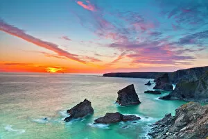 Images Dated 23rd June 2015: Sunset, Carnewas and Bedruthan Steps, Cornwall, England, United Kingdom, Europe