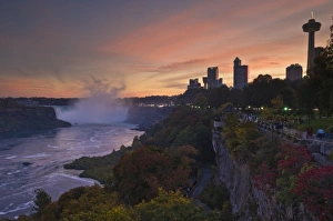 Sunset at the Horseshoe Falls waterfall on the Niagara River, Niagara Falls Sunset at the Horseshoe Falls waterfall on the Niagara River, Niagara Falls