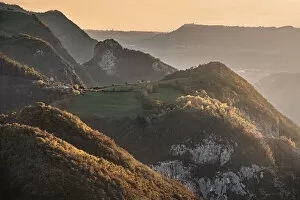 Images Dated 10th February 2021: Sunset light over mountains, Lessinia, Veneto, Italy, Europe