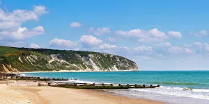 Swanage Beach and white cliffs, Dorset, Jurassic Coast, England, United Kingdom, Europe Swanage Beach and white cliffs, Dorset, Jurassic Coast, England, United Kingdom, Europe