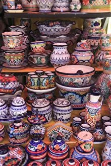 Images Dated 21st March 2011: Talavera Pottery, El Parian Market, Puebla, Historic Center, Puebla State, Mexico, North America