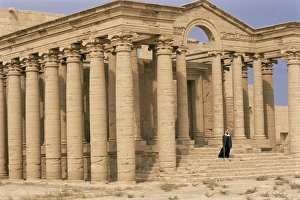 Print of the Temple of Mrn at Hatra, Iraq