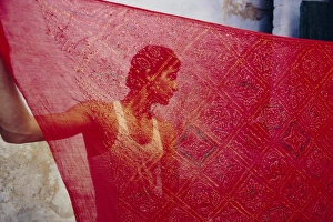 Images Dated 1st August 2008: Tie Dye Print, Bhuj Town, India