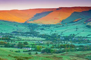 Vale of Edale, Peak District National Park, Derbyshire, England Vale of Edale, Peak District National Park, Derbyshire, England