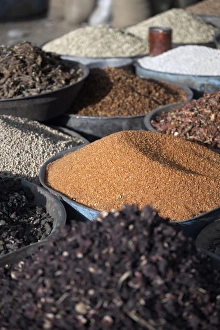 Images Dated 9th January 2000: Atbara Souq Grain and Spice Print