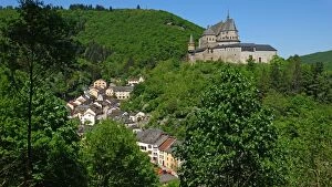 Images Dated 13th May 2015: Vianden Castle in the canton of Vianden, Grand Duchy of Luxembourg, Europe