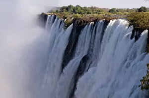Mosi-oa-Tunya / Victoria Falls Collection: Victoria Falls, UNESCO World Heritage Site, Zambesi River, Zambia, Africa