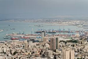 Images Dated 28th February 2017: View over the city and port, Haifa, Israel, Middle East