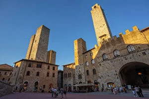 Images Dated 18th September 2023: View of historic centre and towers in Piazza del Duomo, San Gimignano, UNESCO World Heritage Site