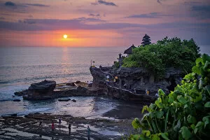 Images Dated 28th March 2023: View of Tanah Lot, traditional Balinese temple at sunset, Beraban, Kediri, Tabanan Regency, Bali