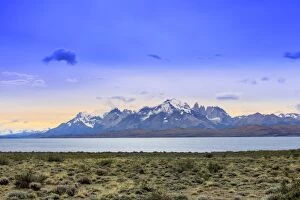 Images Dated 3rd December 2016: View of the Torres del Paine mountain range, Patagonia, Chile, South America