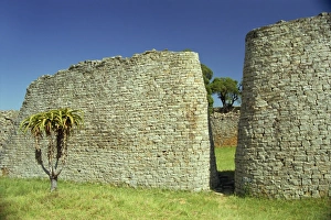 Walls of Great Enclosure, Great Zimbabwe, UNESCO World Heritage Site, Zimbabwe, Africa Walls of Great Enclosure, Great Zimbabwe, UNESCO World Heritage Site, Zimbabwe, Africa