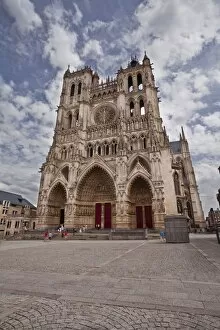 Images Dated 5th August 2013: The west front of Notre Dame d Amiens Cathedral, UNESCO World Heritage Site, Amiens, Somme