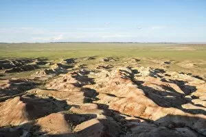 Images Dated 12th August 2017: White Stupa sedimentary rock formations, Ulziit, Middle Gobi province, Mongolia, Central Asia