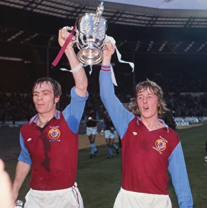 Aston Villas Ian Ross and Ian Chico Hamilton parade the League Cup in 1975 Aston Villas Ian Ross and Ian Chico Hamilton parade the League Cup in 1975