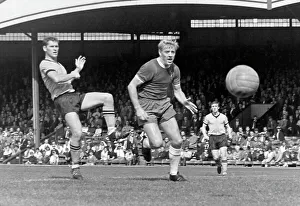 Chelseas Kenneth Shellito and Wolves Ray Crawford Chelseas Kenneth Shellito and Wolves Ray Crawford