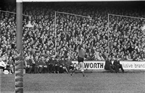 Derek Quinnell comes off the bench to make his debut for Wales in 1972 Derek Quinnell comes off the bench to make his debut for Wales in 1972