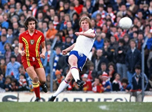 Englands Brian Greenhoff and Wales Nick Deacy - 1978 Home Championship Englands Brian Greenhoff and Wales Nick Deacy - 1978 Home Championship