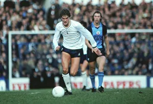 Glenn Hoddle on the ball for Spurs in the 1980/1 season Glenn Hoddle on the ball for Spurs in the 1980/1 season