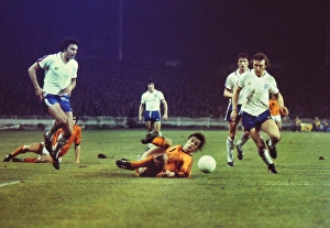 Hollands Johnny Rep and Englands Kevin Beattie and Trevor Brooking Hollands Johnny Rep and Englands Kevin Beattie and Trevor Brooking