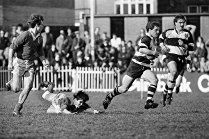 Huw Davies makes a break for the Barbarians during the 1982 Mobbs Memorial Match Huw Davies makes a break for the Barbarians during the 1982 Mobbs Memorial Match