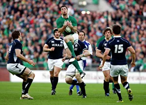 Irelands Rob Kearney catches a high ball against Scotland - 2010 Six Nations Irelands Rob Kearney catches a high ball against Scotland - 2010 Six Nations