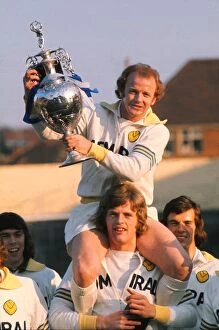 Images Dated 20th August 2009: Leeds United captain Billy Bremner with the League Championship Trophy in 1974
