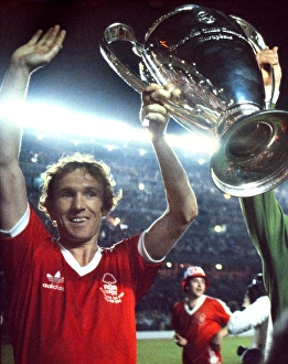 Nottingham Forests Ian Bowyer lifts the European Cup Nottingham Forests Ian Bowyer lifts the European Cup
