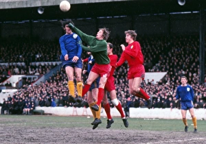 Ray Goddard punches clear for Leyton Orient Ray Goddard punches clear for Leyton Orient