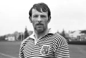 Old School Rugby Pictures Prints: Andy Maxwell