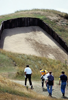 Seve Ballesteros walks past Sandwichs famous 4th-hole bunker Seve Ballesteros walks past Sandwichs famous 4th-hole bunker