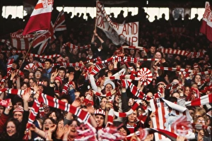 Football/english football fa cup winners/sunderland fans roker park cheer team 1973 fa cup Football/english football fa cup winners/sunderland fans roker park cheer team 1973 fa cup