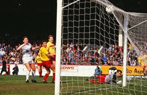Tottenham score in the 1987 FA Cup Semi-Final Tottenham score in the 1987 FA Cup Semi-Final